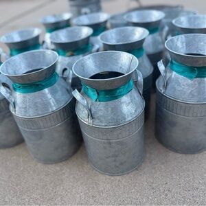 Elegant Silver Vase with Teal Accent